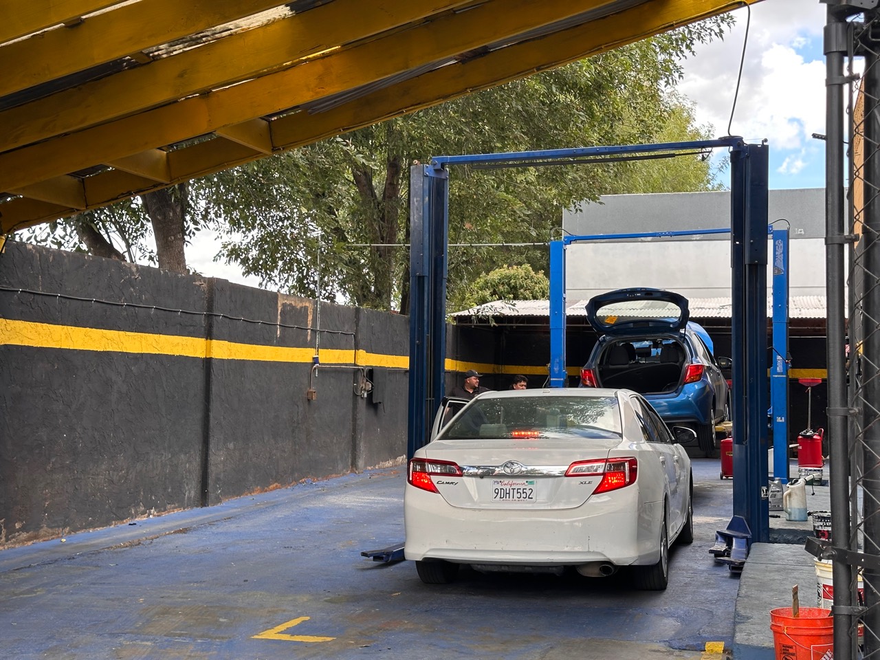 Outdoor service bays